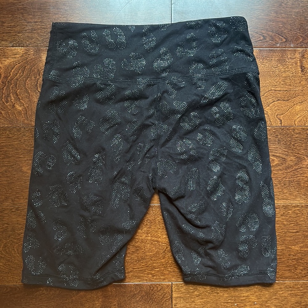 Black Glittery Cheetah Print Mid Length Stretchy Shorts Women’s Medium - Picture 2 of 11